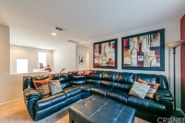 31419 Arena Drive Castaic, CA 91384 - Photo 18 of 28