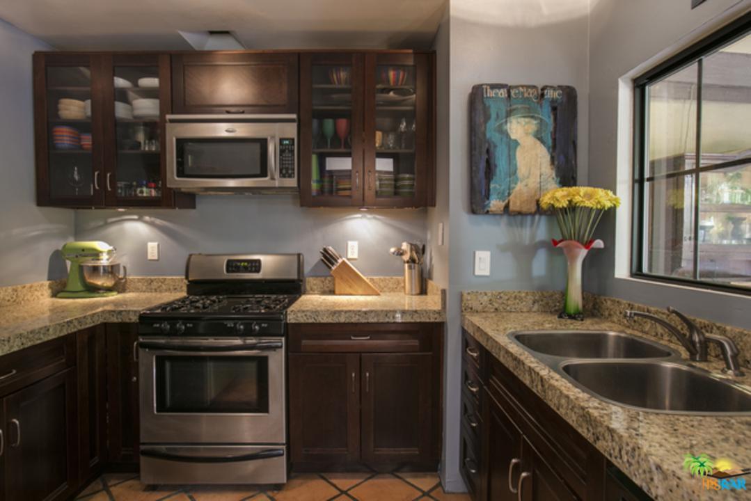 725 East Sunny Dunes Road Palm Springs, CA 92264 - Photo 5 of 19