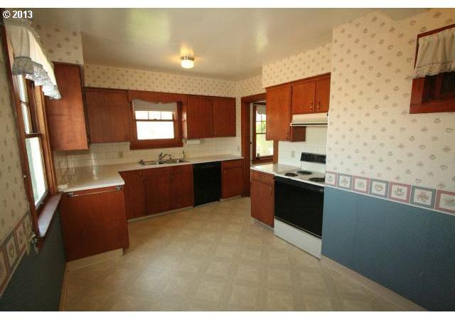 62716 Higley Loop Moro, OR 97039 - Photo 6 of 14 Gallery Image 6
