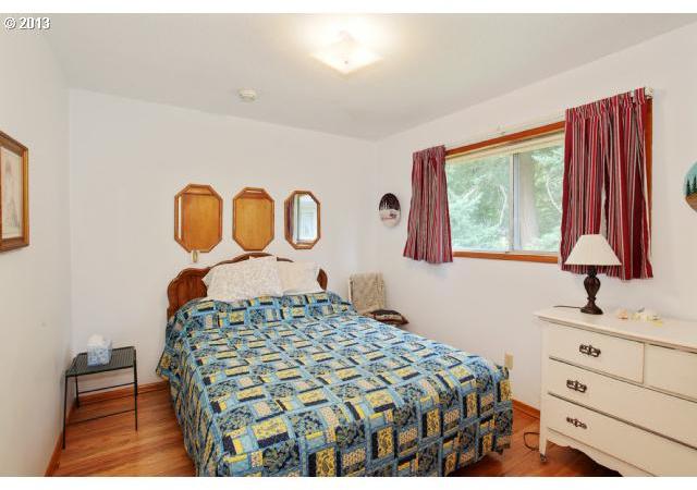 18831 Southeast Cheldelin Road Gresham, OR 97080 - Photo 5 of 16