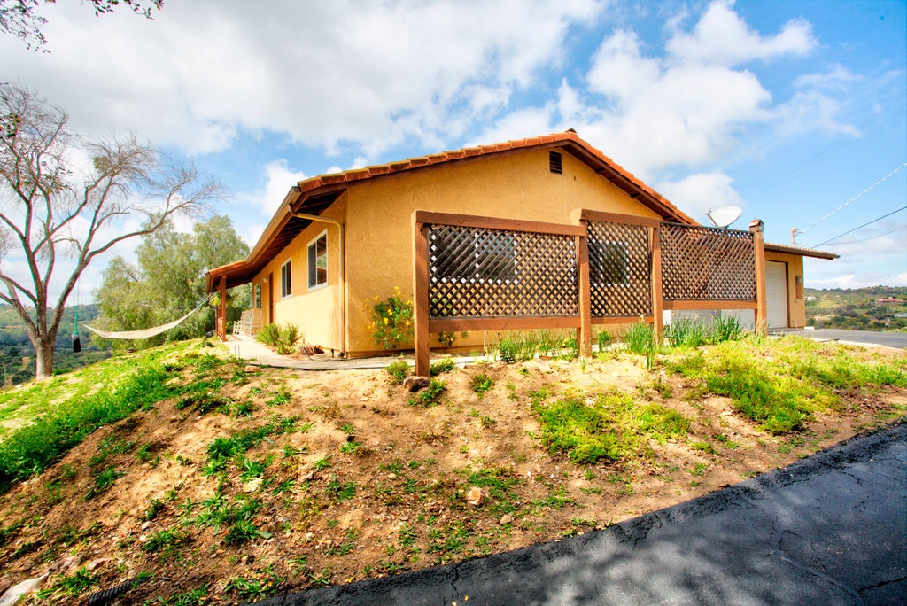 29805 Anthony Road Valley Center, CA 92082 - Photo 2 of 25