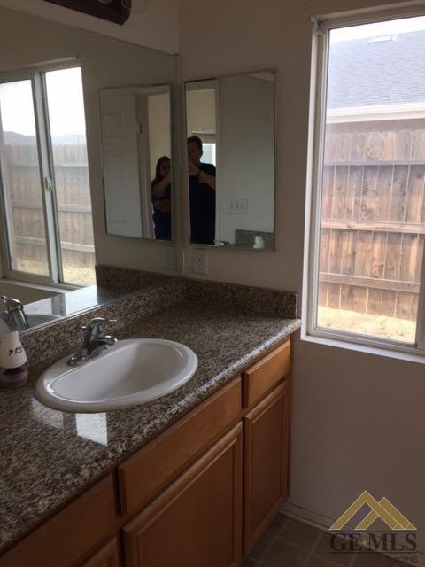 1018 Clearview Street Tehachapi, CA 93561 - Photo 7 of 9 Gallery Image 7