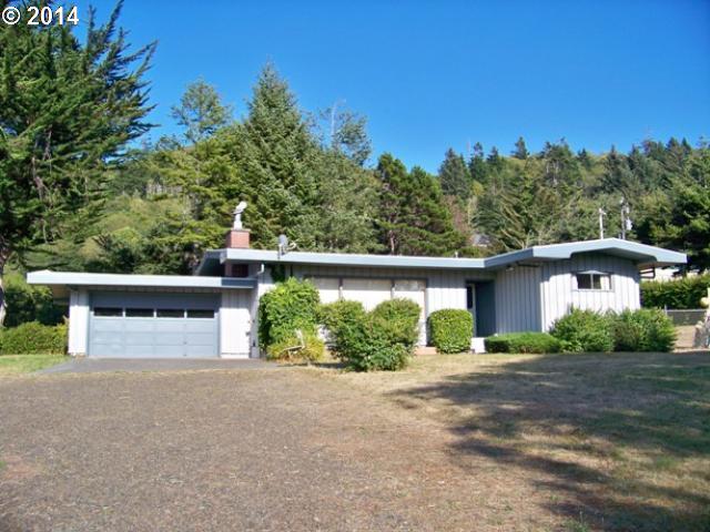 32825 Hillside Acres Road Gold Beach, OR 97444 - Photo 1 of 16