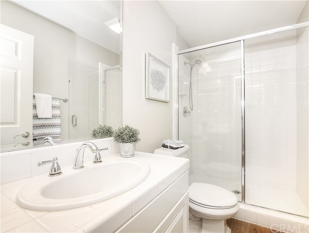7 Wickford Lane Ladera Ranch, CA 92694 - Photo 16 of 36 Guest bathroom with shower for 1st floor bedroom