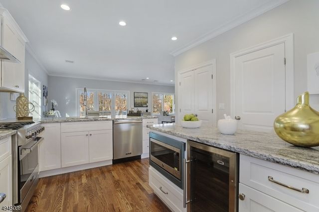 $695,000 | 19 West Main Street, Unit 19A, Mendham, NJ 07945