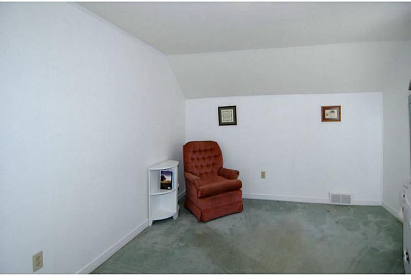2109 Middle Road Glenshaw, PA 15116 - Photo 12 of 18 Gallery Image 12
