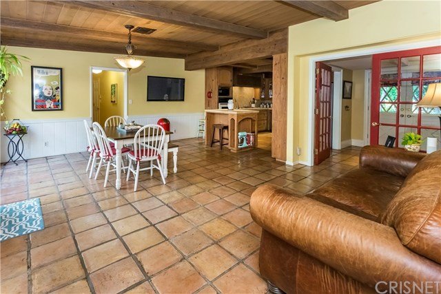 23565 Neargate Drive Newhall, CA 91321 - Photo 6 of 29