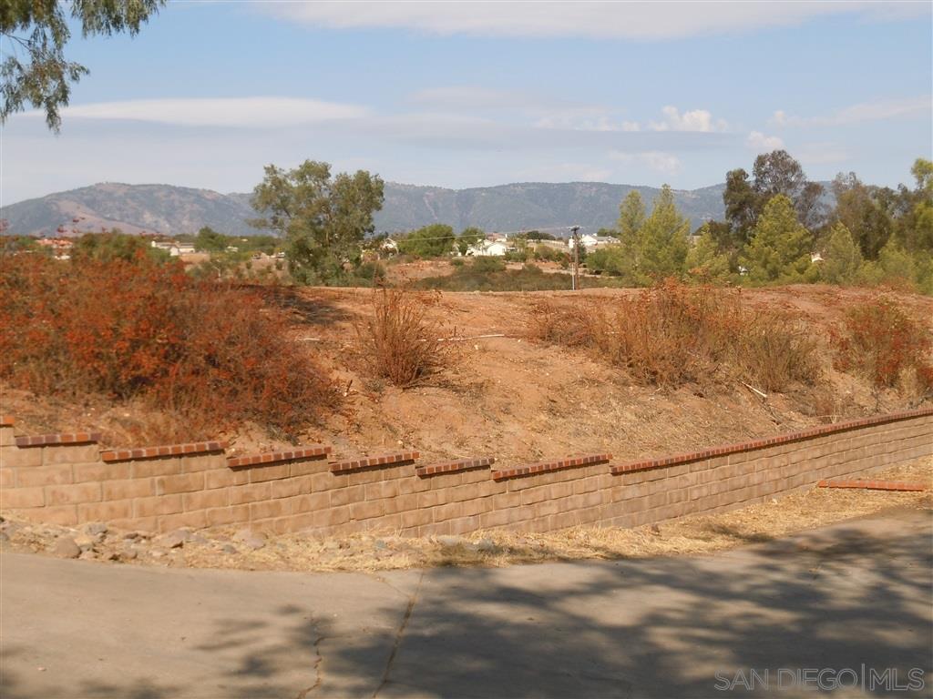 15535 Sierra Grande Road Valley Center, CA 92082 - Photo 6 of 21 Gallery Image 6