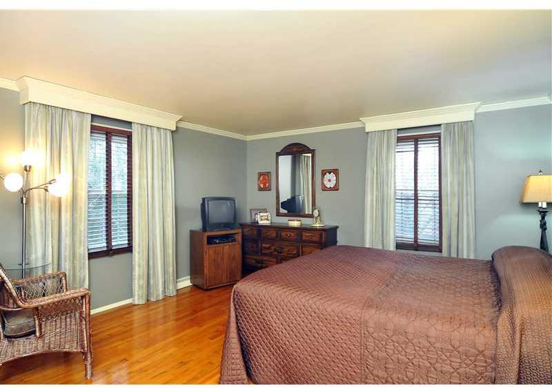 223 Wyngate Road Coraopolis, PA 15108 - Photo 12 of 24 Gallery Image 12