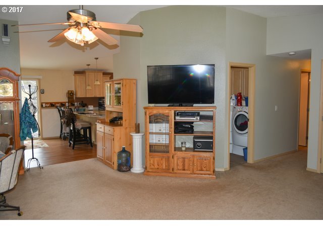 43190 Kahler Basin Road Spray, OR 97874 - Photo 7 of 32