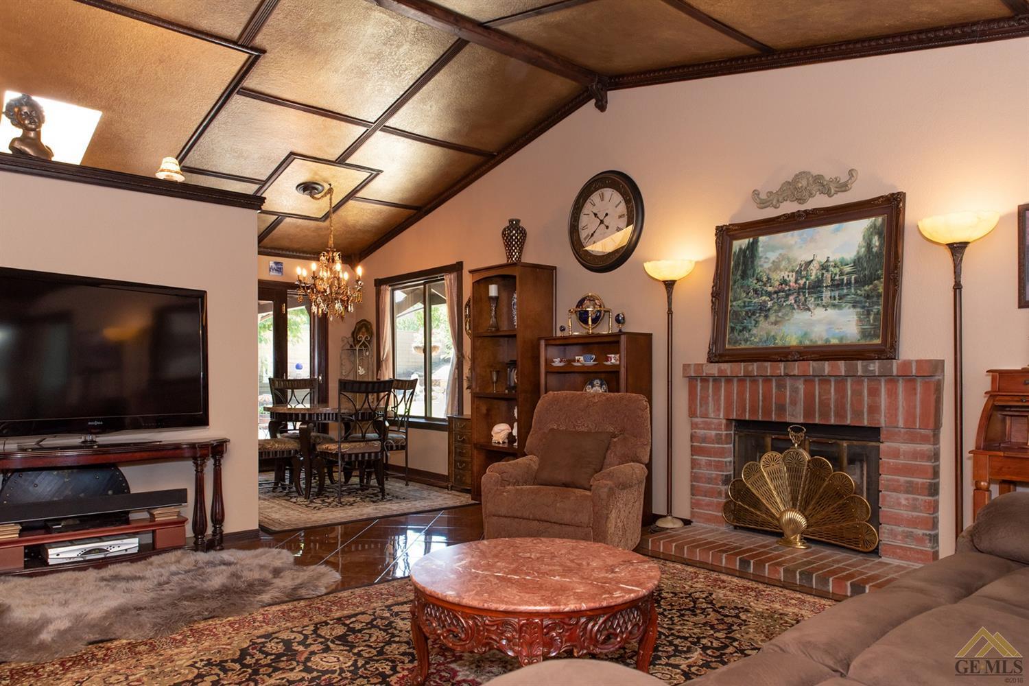 202 Chestnut Court Tehachapi, CA 93561 - Photo 10 of 30 Gallery Image 10