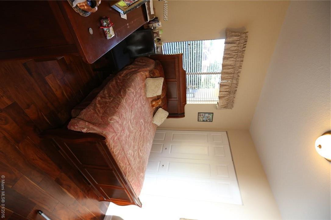 9445 Southwest 68th Street Miami, FL 33173 - Photo 22 of 35