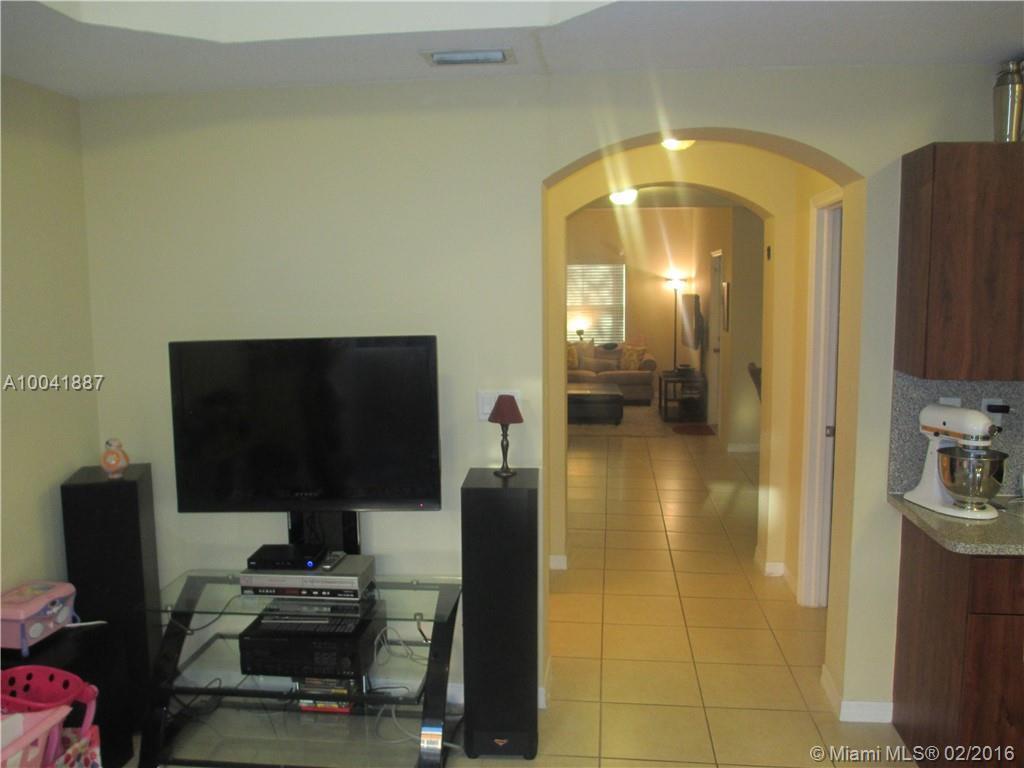 2159 Siena Terrace, Unit 401 Hollywood, FL 33021 - Photo 8 of 35