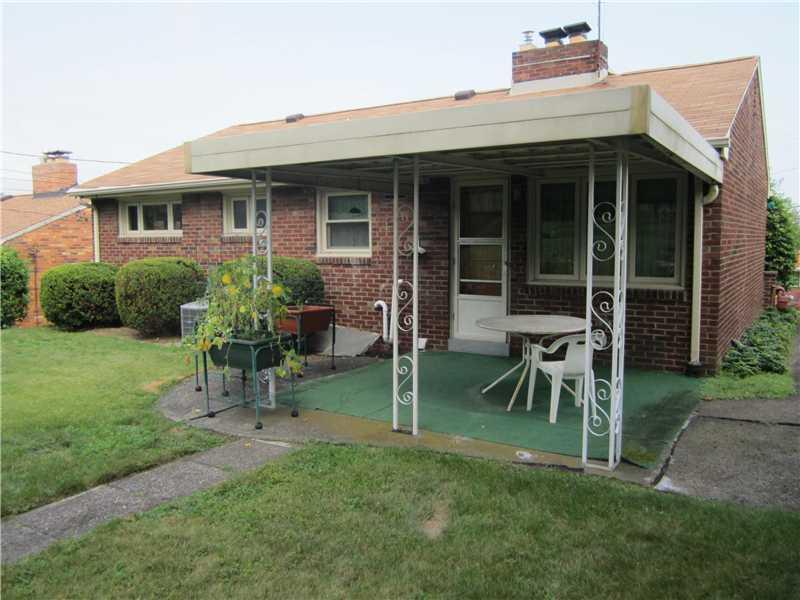 1229 Greentree Road Green Tree, PA 15220 - Photo 3 of 14 Gallery Image 3