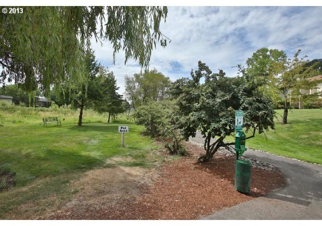 12614 Northwest Barnes Road, Unit 7 Portland, OR 97229 - Photo 13 of 16 Gallery Image 13