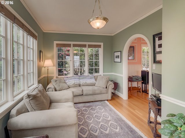 2832 Northwest Cumberland Road Portland, OR 97210 - Photo 5 of 30 Gallery Image 5