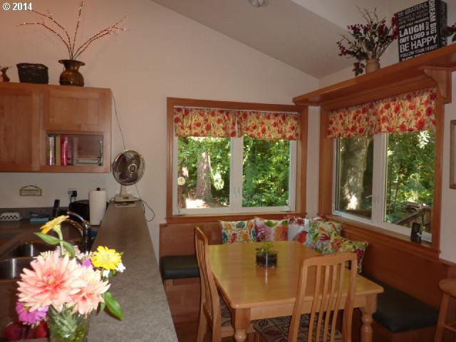485 Bullock Road Oakland, OR 97462 - Photo 6 of 16 Gallery Image 6