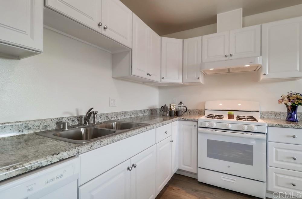 10165 Marcella Court Santee, CA 92071 - Photo 9 of 24