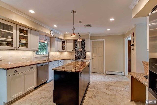 44 Robin Street Rockaway, NJ 07866 - Photo 4 of 25