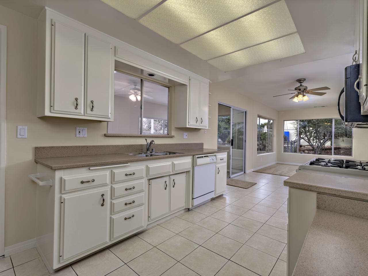 12024 Callado Road Rancho Bernardo, CA 92128 - Photo 10 of 25