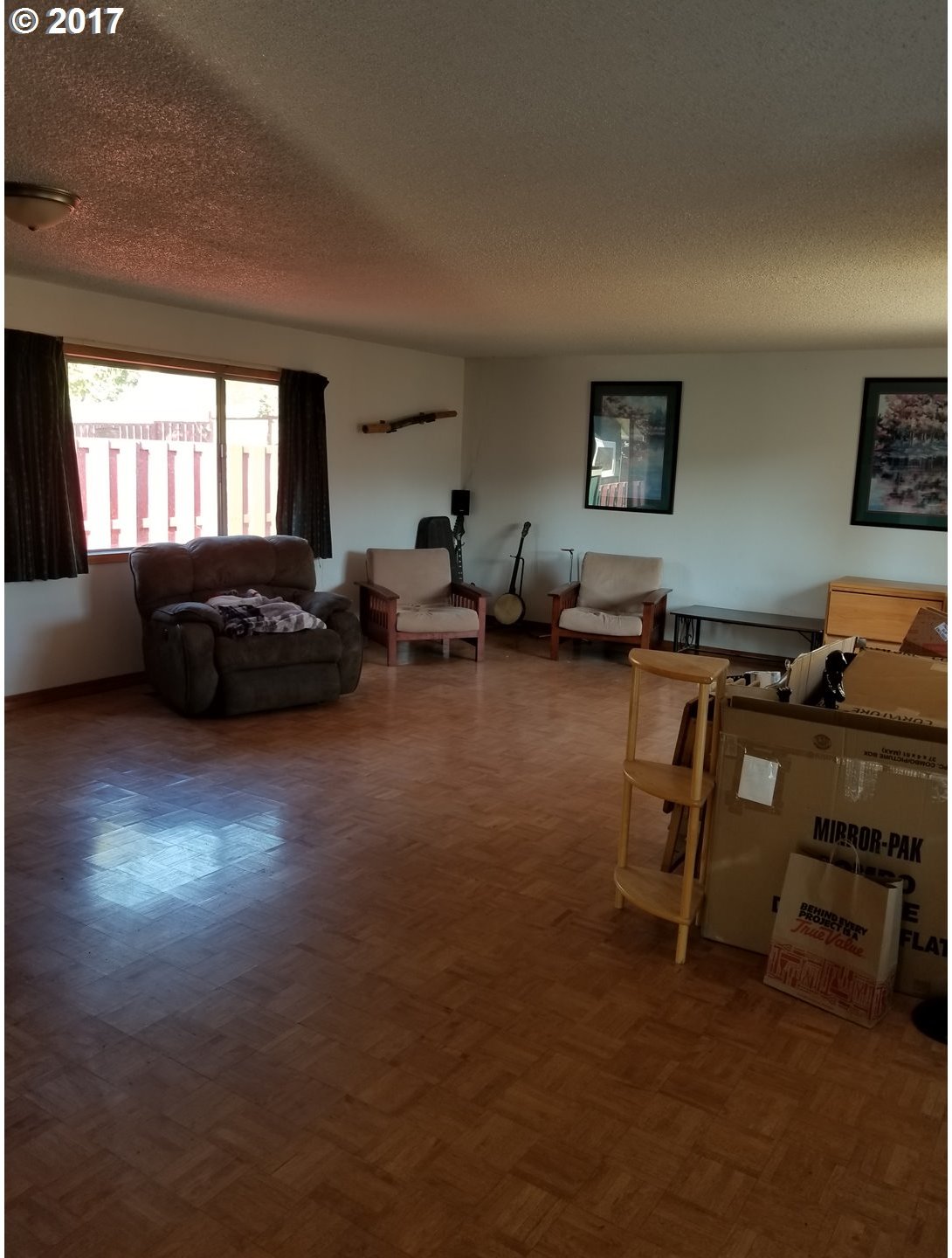 231 Oak Street Riddle, OR 97469 - Photo 10 of 21