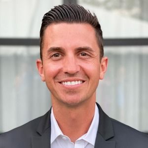 Joel Bohi, Agent in  - Compass