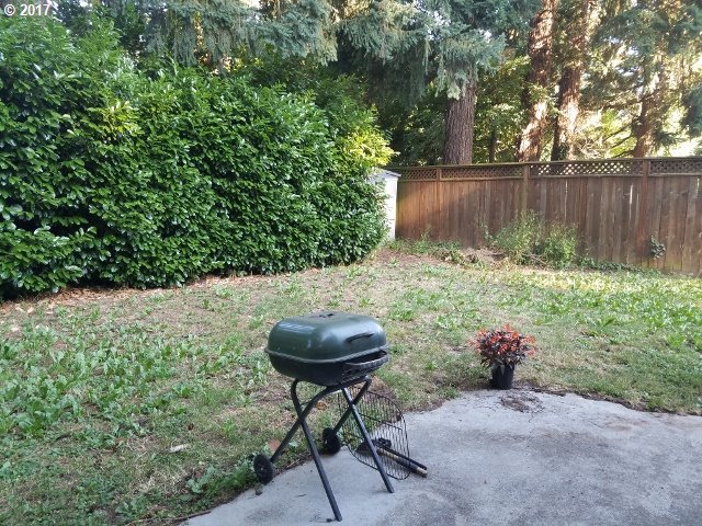 160 Southeast 151st Avenue Portland, OR 97233 - Photo 14 of 15