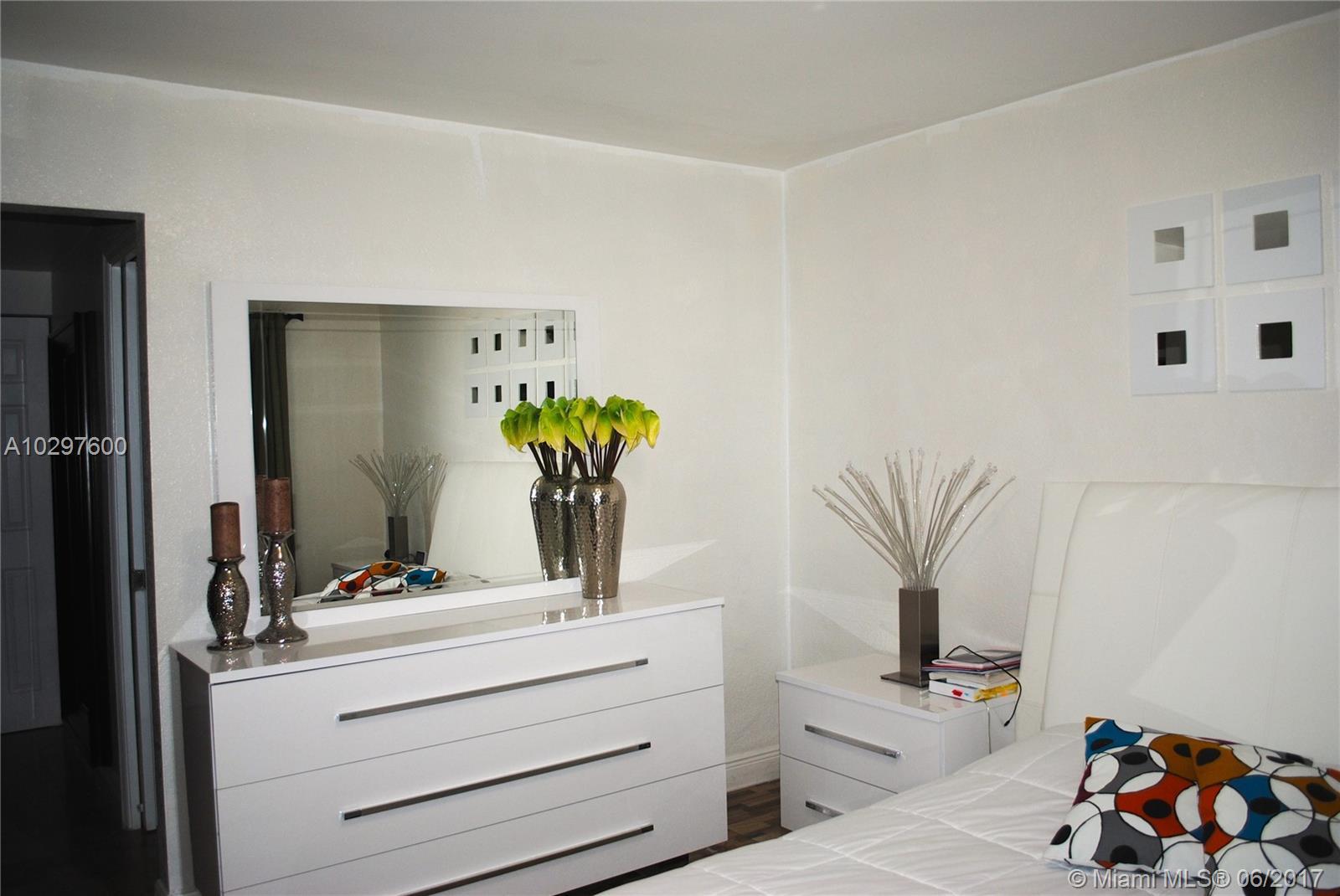 13854 Southwest 67th Terrace Miami, FL 33183 - Photo 13 of 24