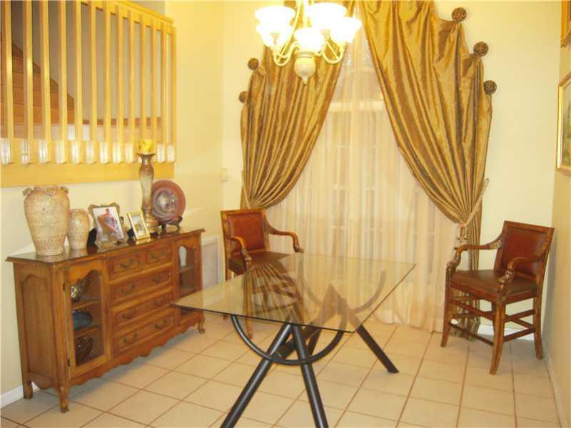 Silver Lakes Pembroke Pines, FL 33029 - Photo 3 of 6