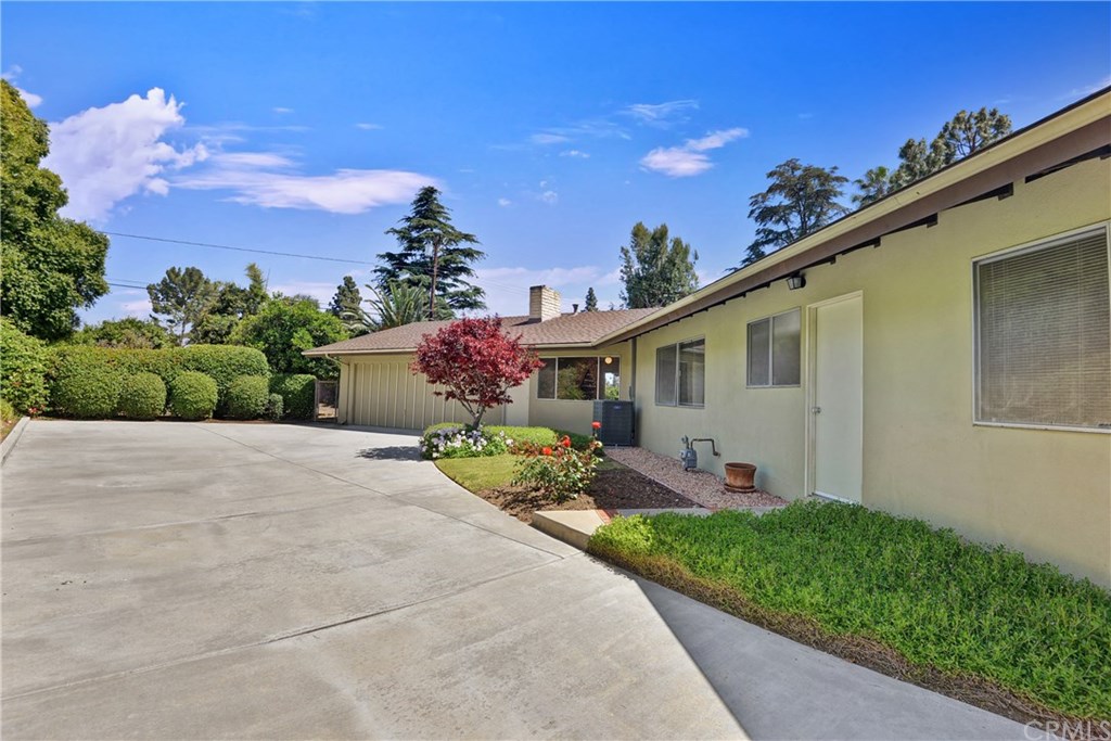 2210 Yucca Avenue Fullerton, CA 92835 - Photo 30 of 32