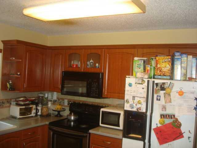 18232 Southwest 5th Street Pembroke Pines, FL 33029 - Photo 7 of 22