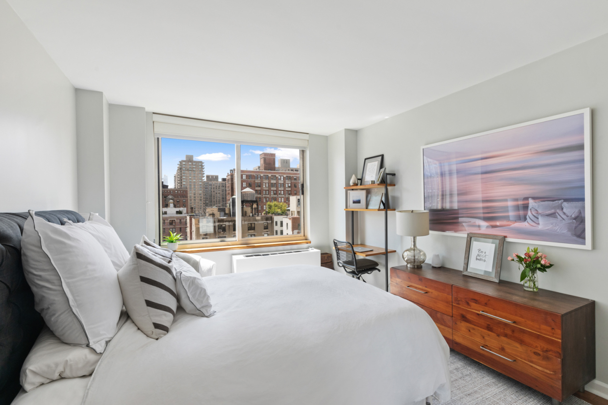 201 West 72nd Street, Unit 12C Manhattan, NY 10023 - Photo 4 of 6