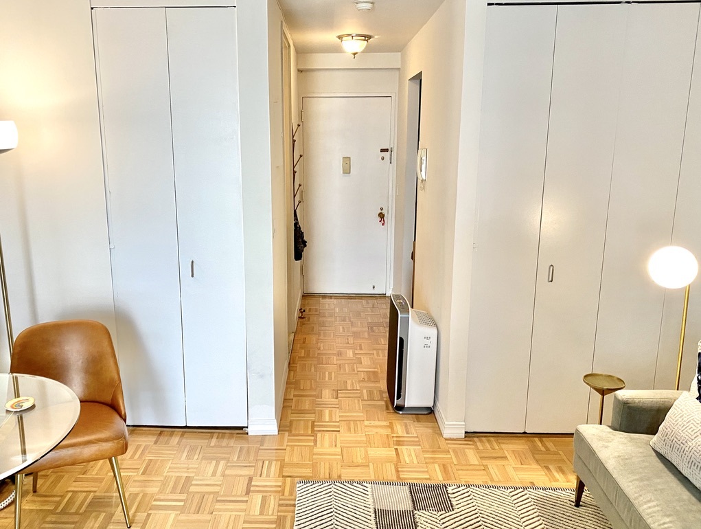 350 West 50th Street, Unit 4DD Manhattan, NY 10019 - Photo 6 of 14