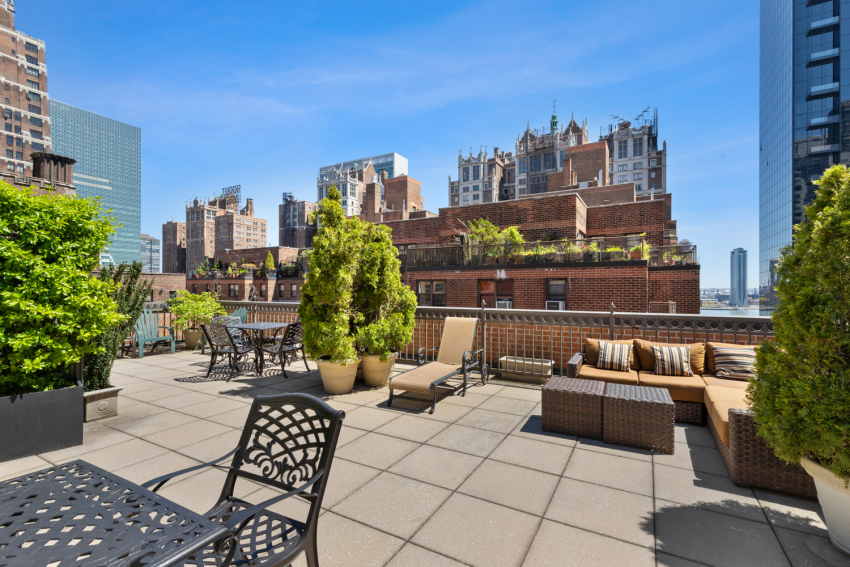 The Hamilton 305 E 40th St, Manhattan, NY 10016 - Photo 5 of 8