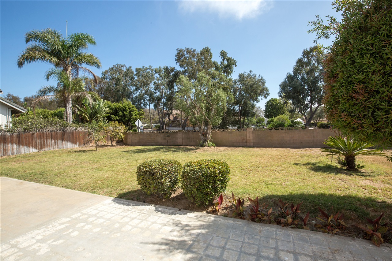 8393 Cliffridge Lane La Jolla, CA 92037 - Photo 22 of 25