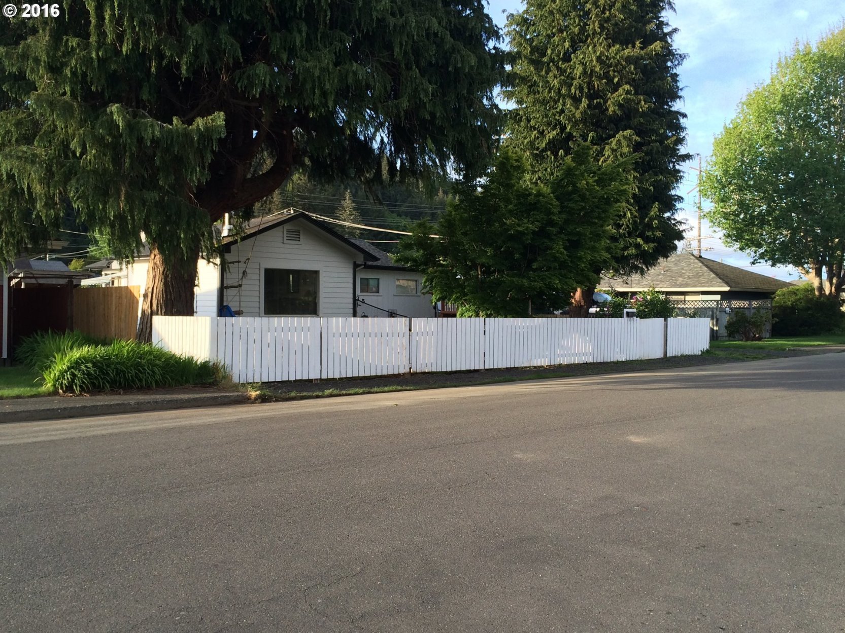 2035 Fir Avenue Reedsport, OR 97467 - Photo 1 of 10 Gallery Image 1