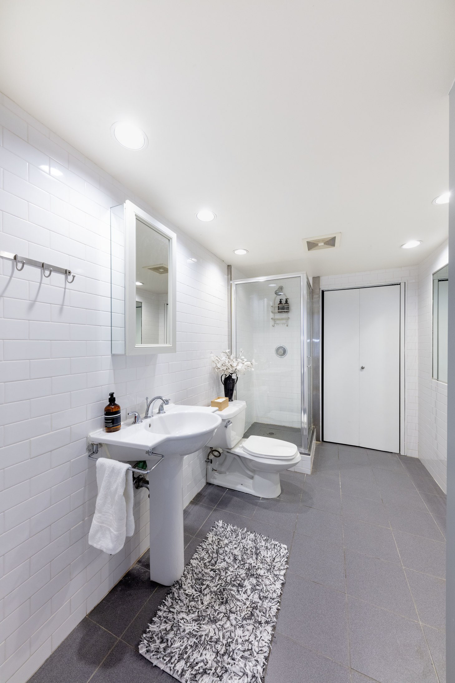 117 West 17th Street, Unit 2A Manhattan, NY 10011 - Photo 8 of 9