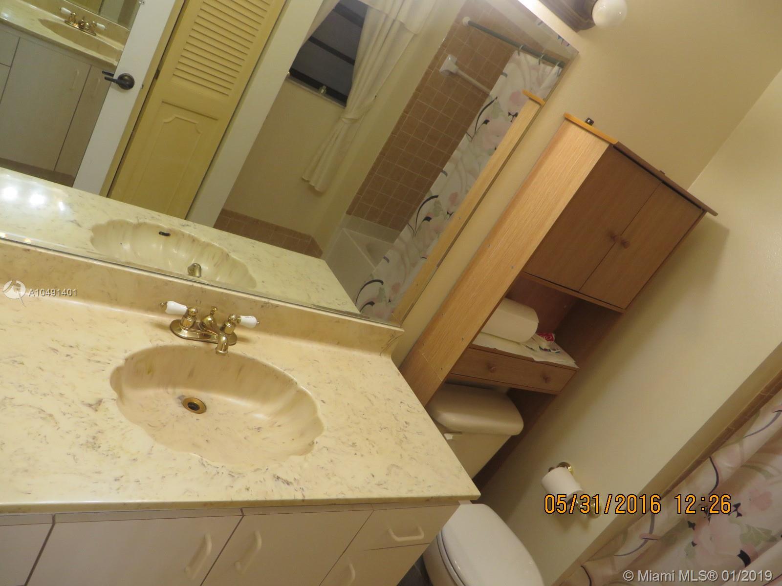 6775 Northwest 169th Street, Unit 30F Hialeah, FL 33015 - Photo 9 of 25