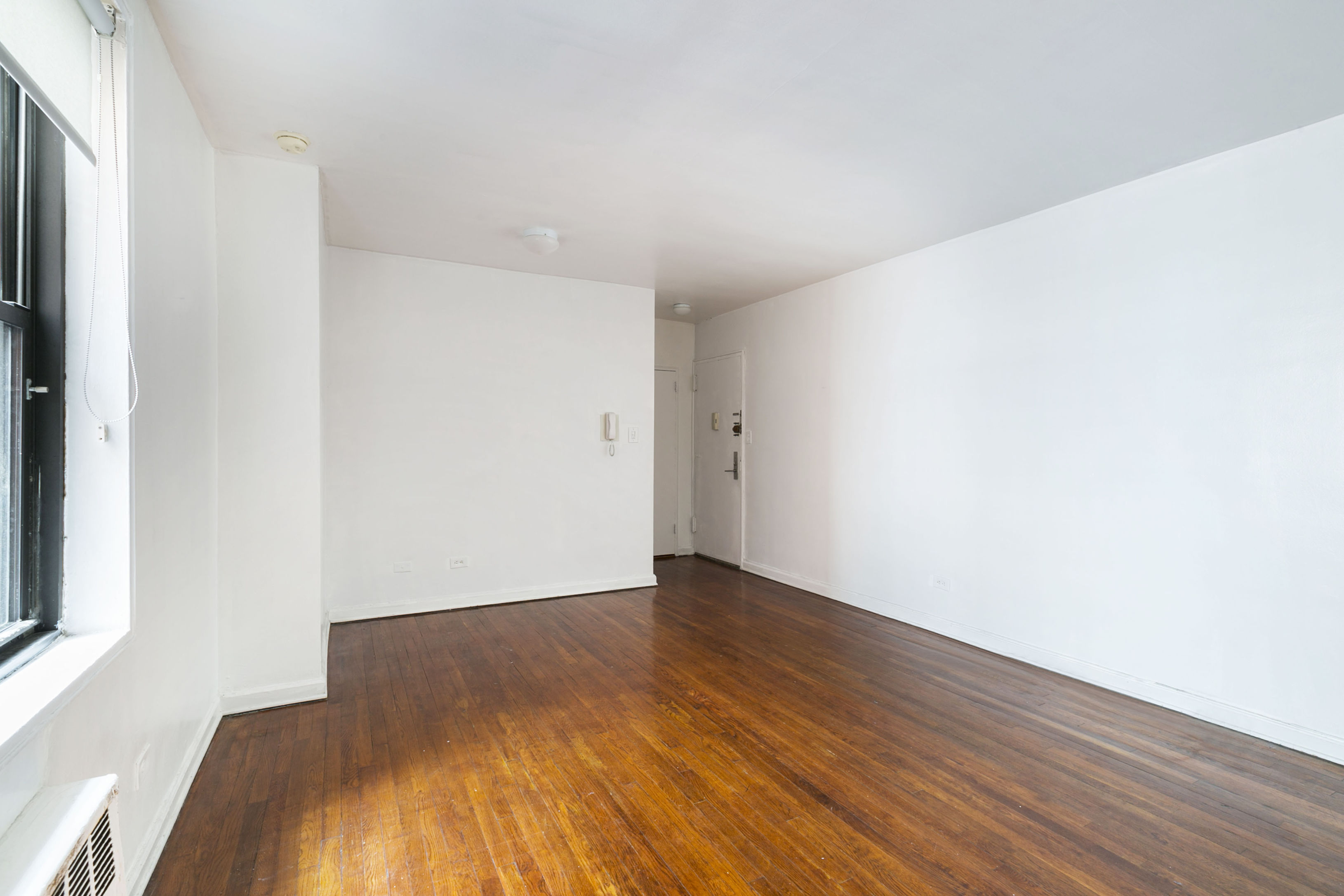 100 West 12th Street, Unit 4H Manhattan, NY 10011 - Photo 3 of 7