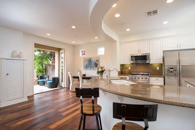 564 Beach Street Encinitas, CA 92024 - Photo 5 of 25