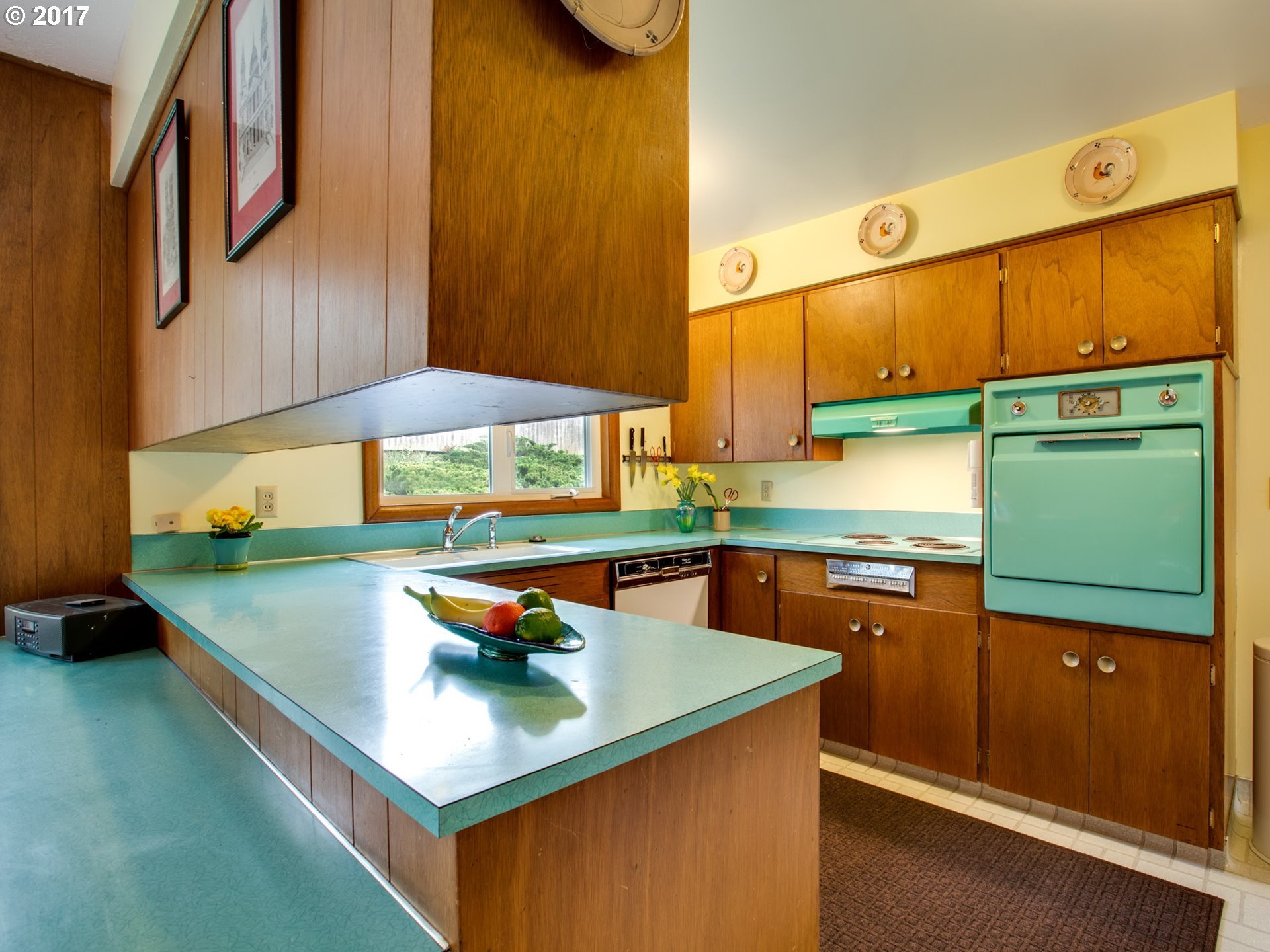 6820 Southwest Raleighwood Way Portland, OR 97225 - Photo 9 of 21 Gallery Image 9