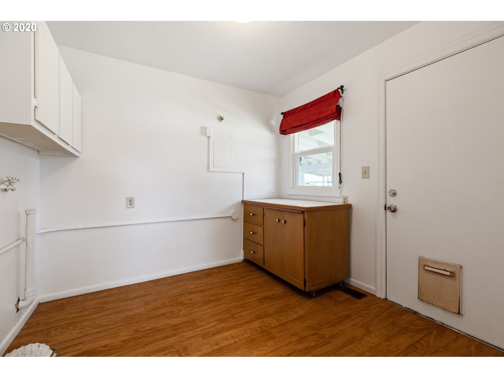 733 Berntzen Road Eugene, OR 97402 - Photo 13 of 27 Gallery Image 13