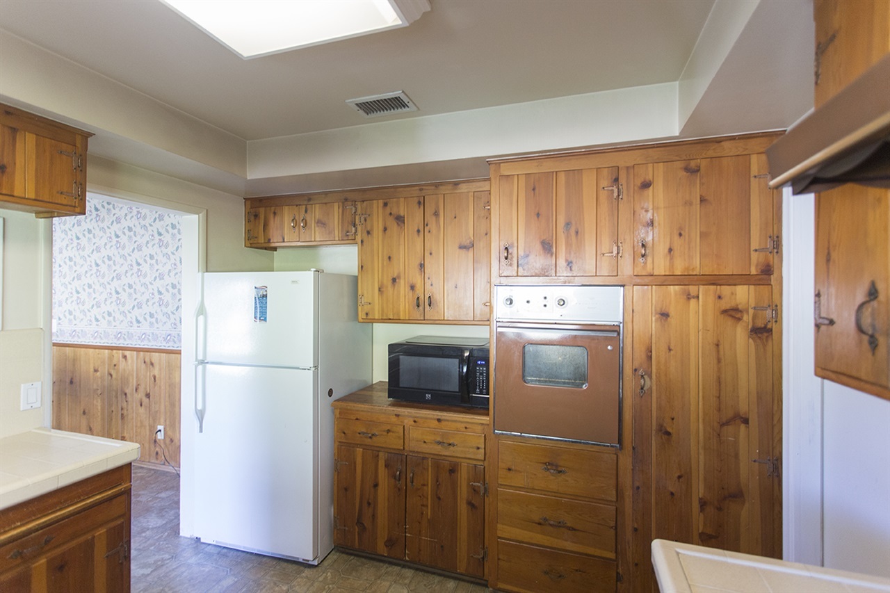 1226 Cresthill Road El Cajon, CA 92021 - Photo 13 of 25 Gallery Image 13