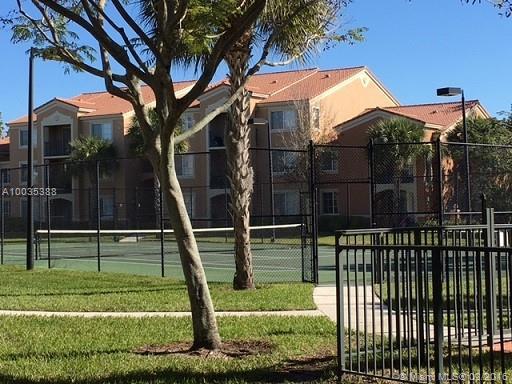 7940 North Nob Hill Road, Unit 303 Tamarac, FL 33321 - Photo 5 of 6