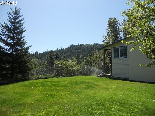 2001 Southside Road Grants Pass, OR 97527 - Photo 3 of 10 Gallery Image 3