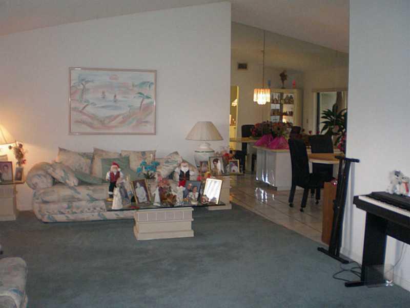 4850 East Roundtable Road Davie, FL 33331 - Photo 7 of 7 Gallery Image 7