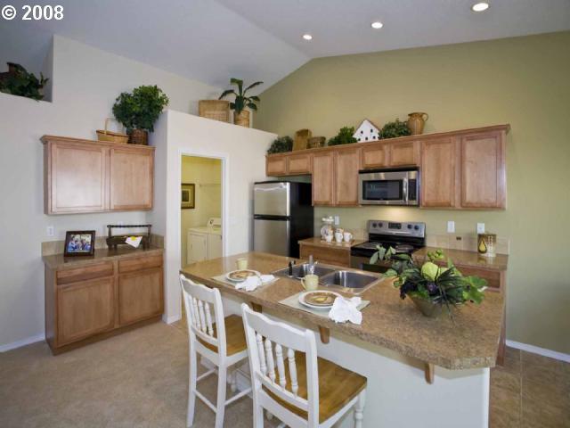 3327 Reed Avenue Woodburn, OR 97071 - Photo 5 of 16 Gallery Image 5