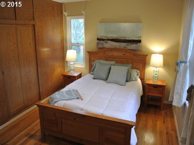 5808 Southwest Nebraska Street Portland, OR 97221 - Photo 4 of 12 Gallery Image 4