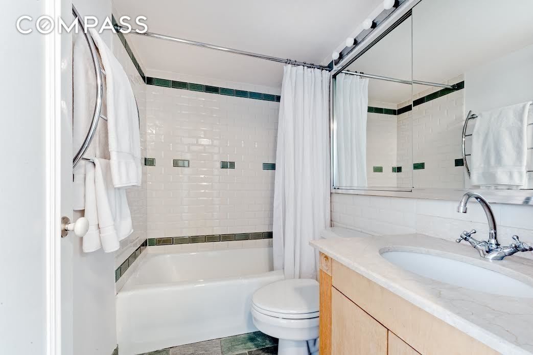 29 King Street, Unit 3C Manhattan, NY 10014 - Photo 5 of 7