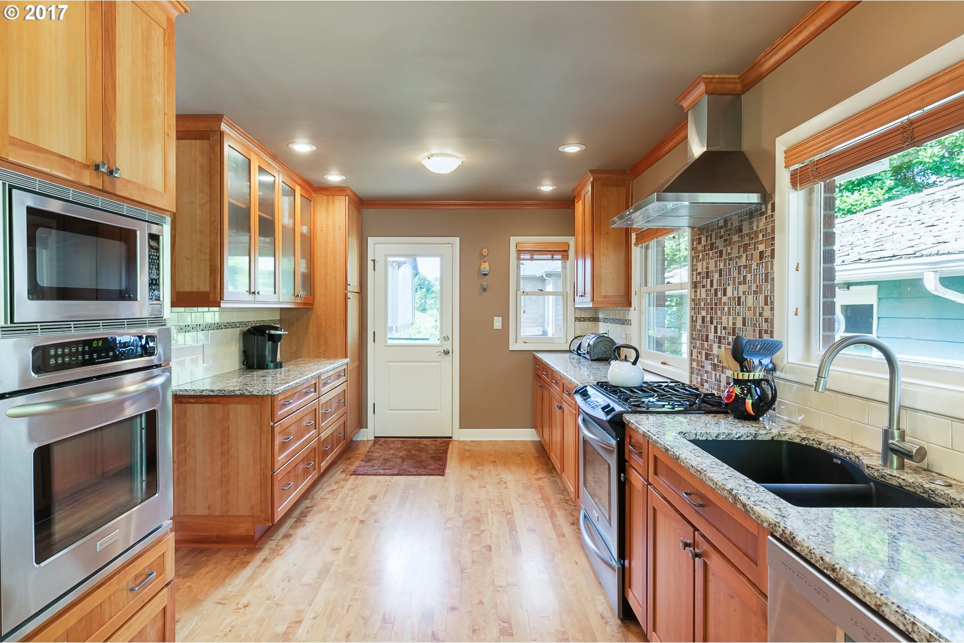3710 Southeast Rural Street Portland, OR 97202 - Photo 7 of 27 Gallery Image 7